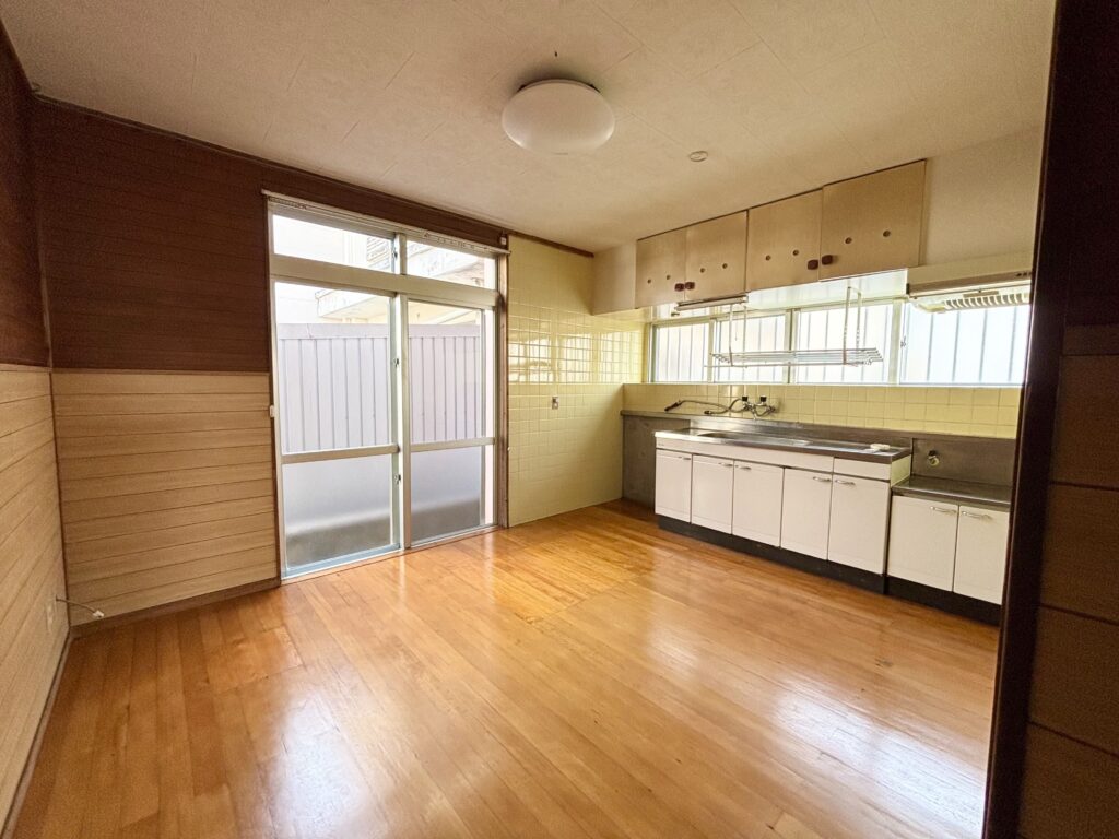 石垣島不動産　売却　売買　土地　建物　マンション　収益物件　投資物件　リゾート用地　事業用地　LDK